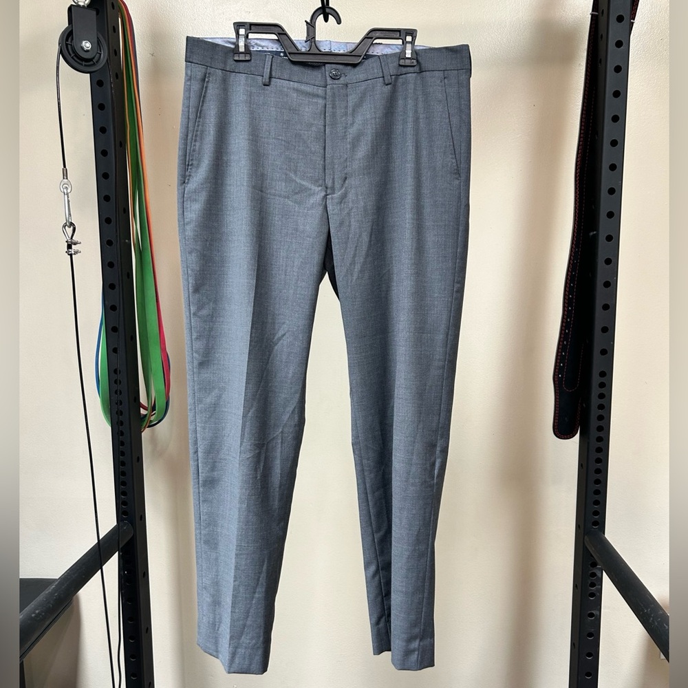 Hart Schaffner Marx size 34x30 Gray pants